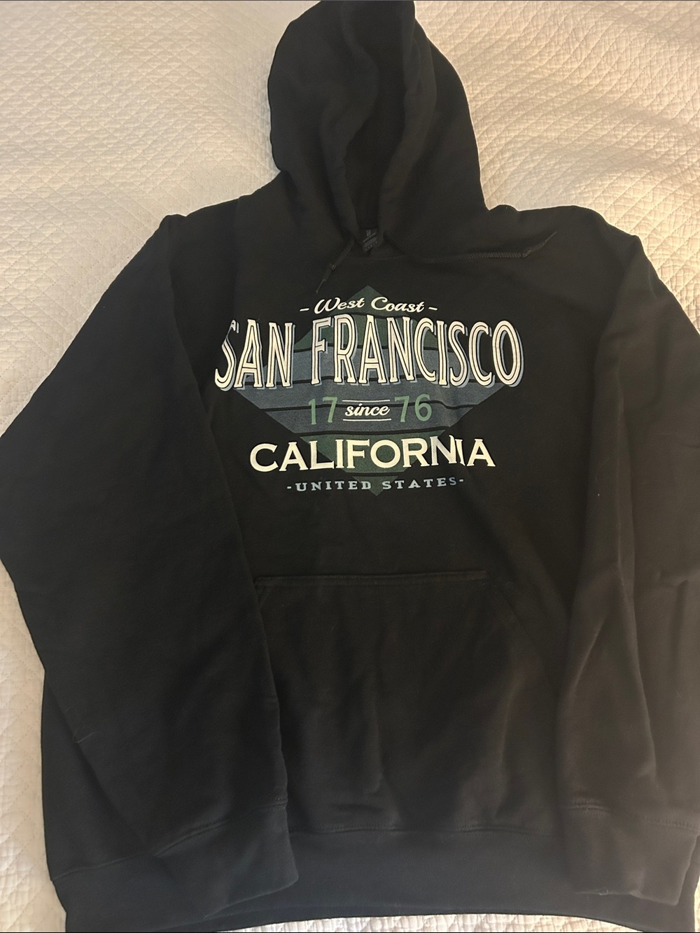 Gildan Black San Francisco California Graphic Hoodie